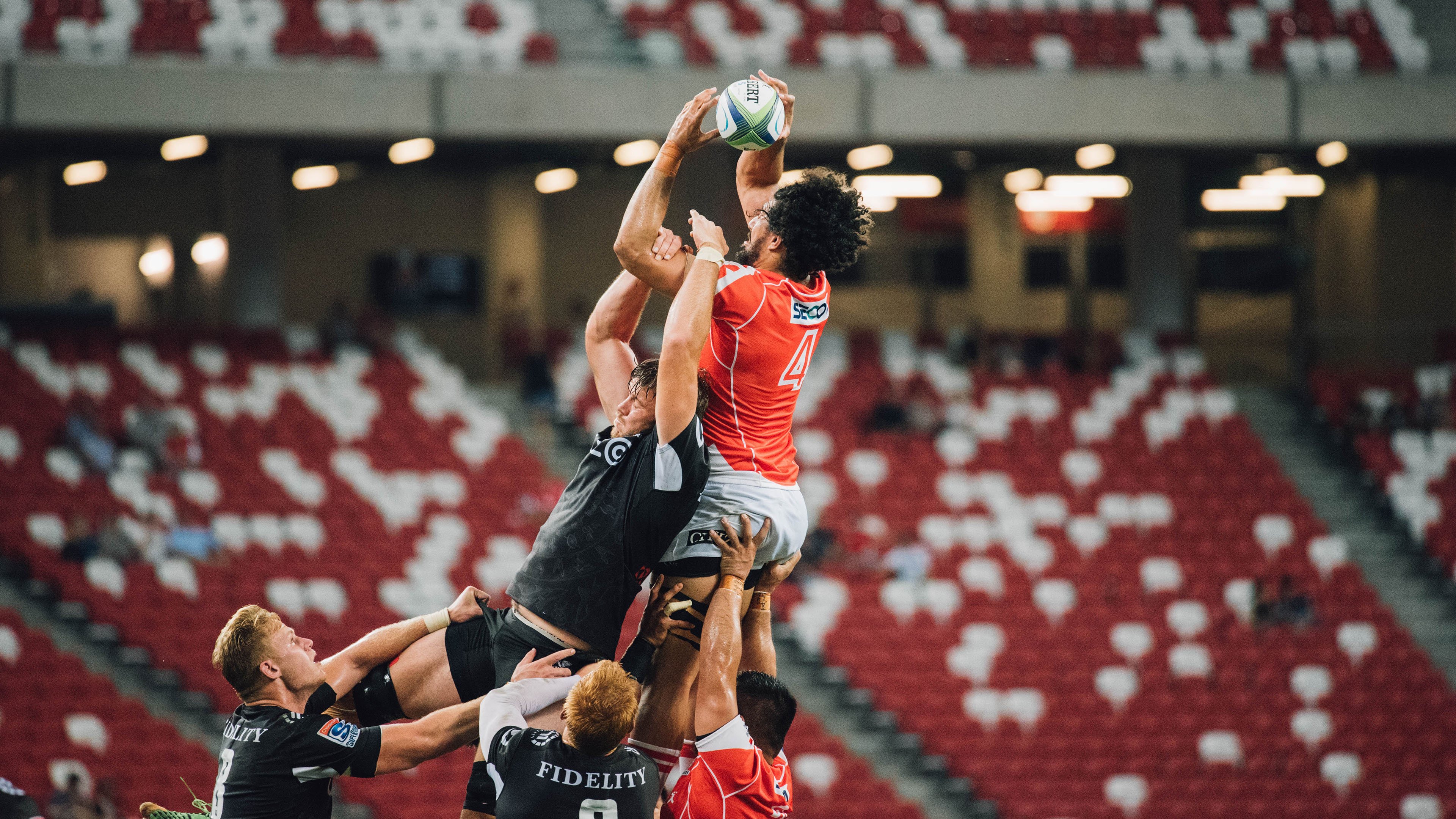 “西甲激烈碰撞，争冠形势不断变化”，西甲局势